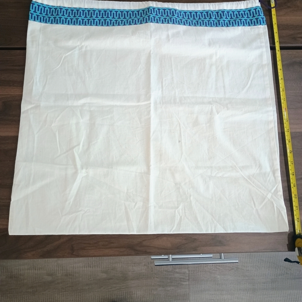 NWOT Tory Burch Cream Bag with Blue Trim